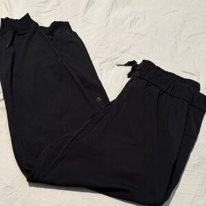 Women’s Lulu lemon black joggers